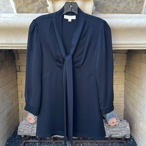 MICHAEL Michael KORS Women’s V-Neck Blouse. SZ 2. Color Black